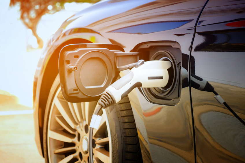 El IVA soportado en las recargas eléctricas del coche afecto a la actividad económica es deducible