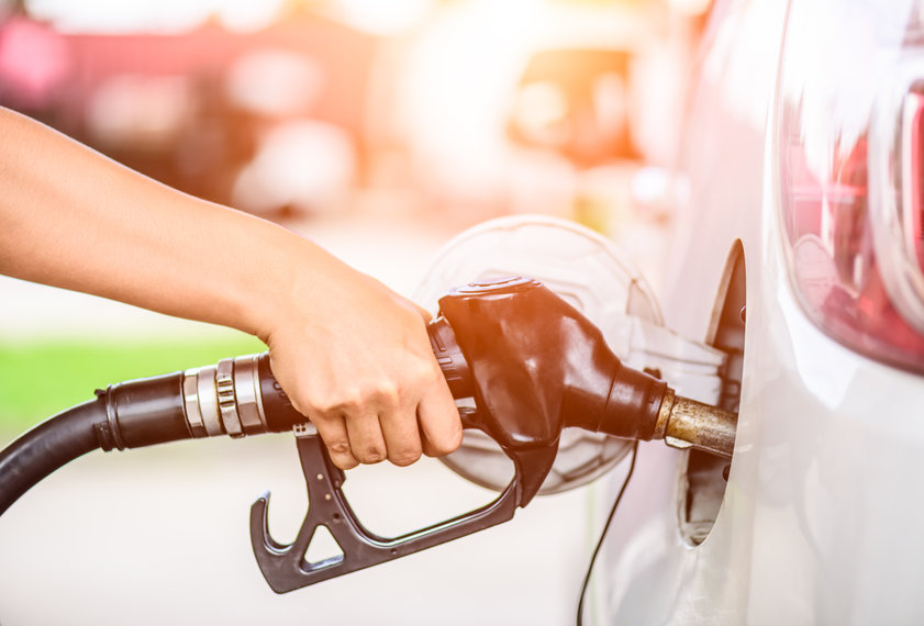 Es deducible el IVA de la gasolina cuando el vehículo está arrendado | Sala de prensa Grupo Asesor ADADE y E-Consulting Global Group