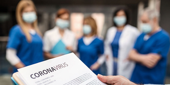 Los contagios y muertes de los profesionales sanitarios expuestos al coronavirus serán accidente laboral