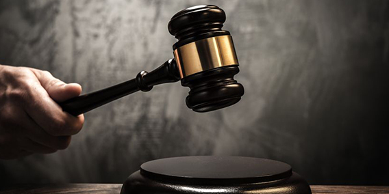 La justicia falla contra Deliveroo, en un conflicto laboral sobre “falsos autónomos” que podría acabar en el Supremo