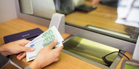 Los bancos tendrán hasta finales de 2020 para aplicar toda la norma europea de pagos